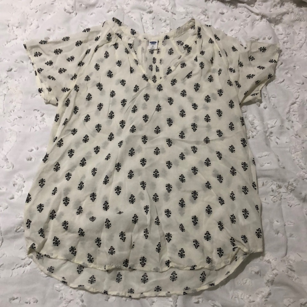 Black and white floral top